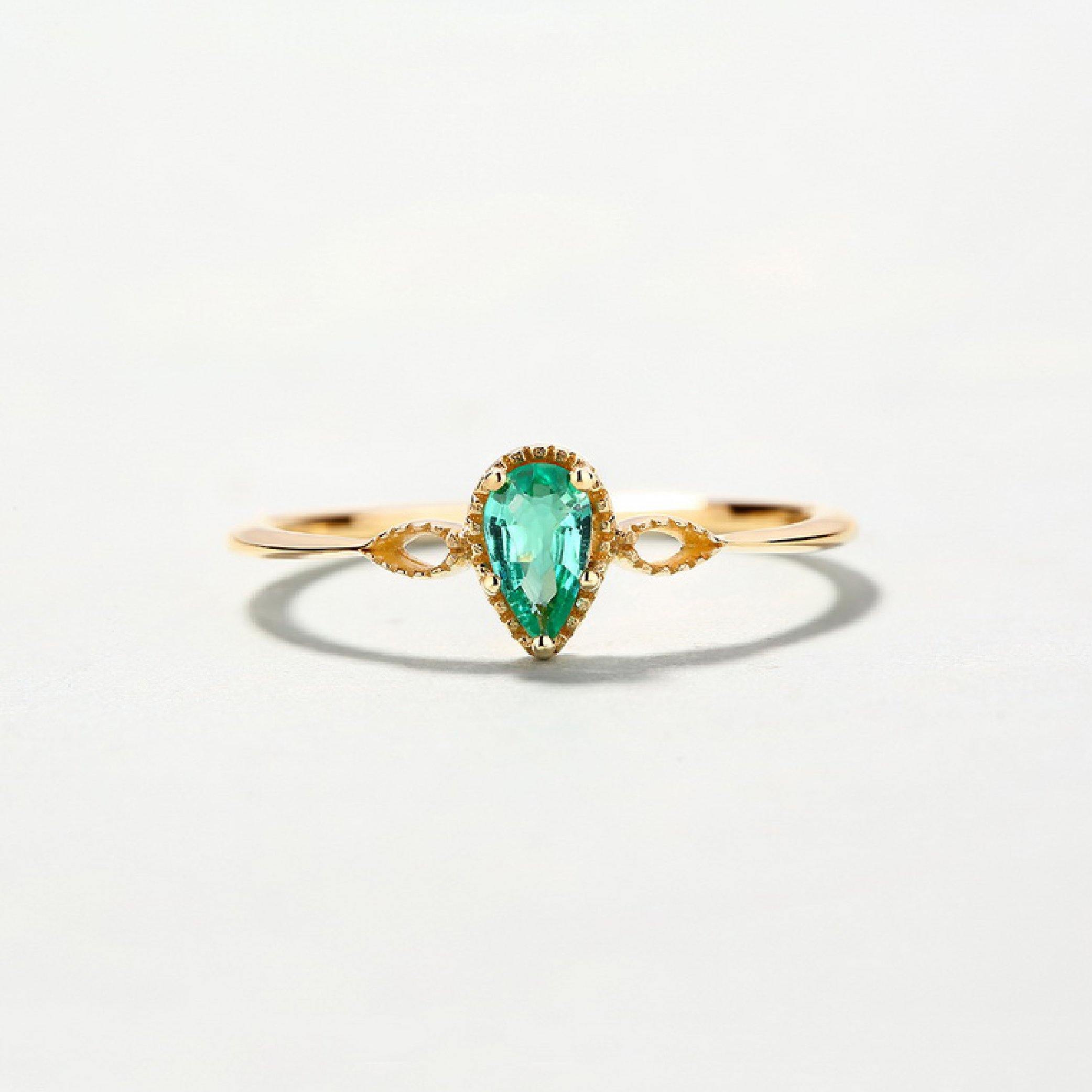 Emerald Drop Ring - Rufweite Switzerland