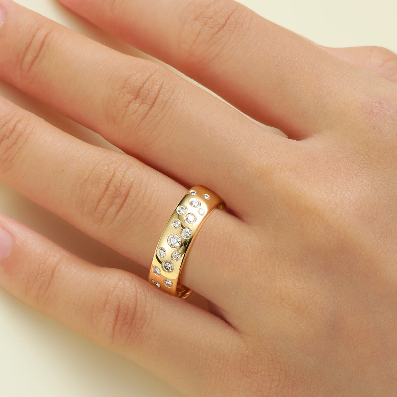 Sample Sale I Curvy 19 Solid Diamond