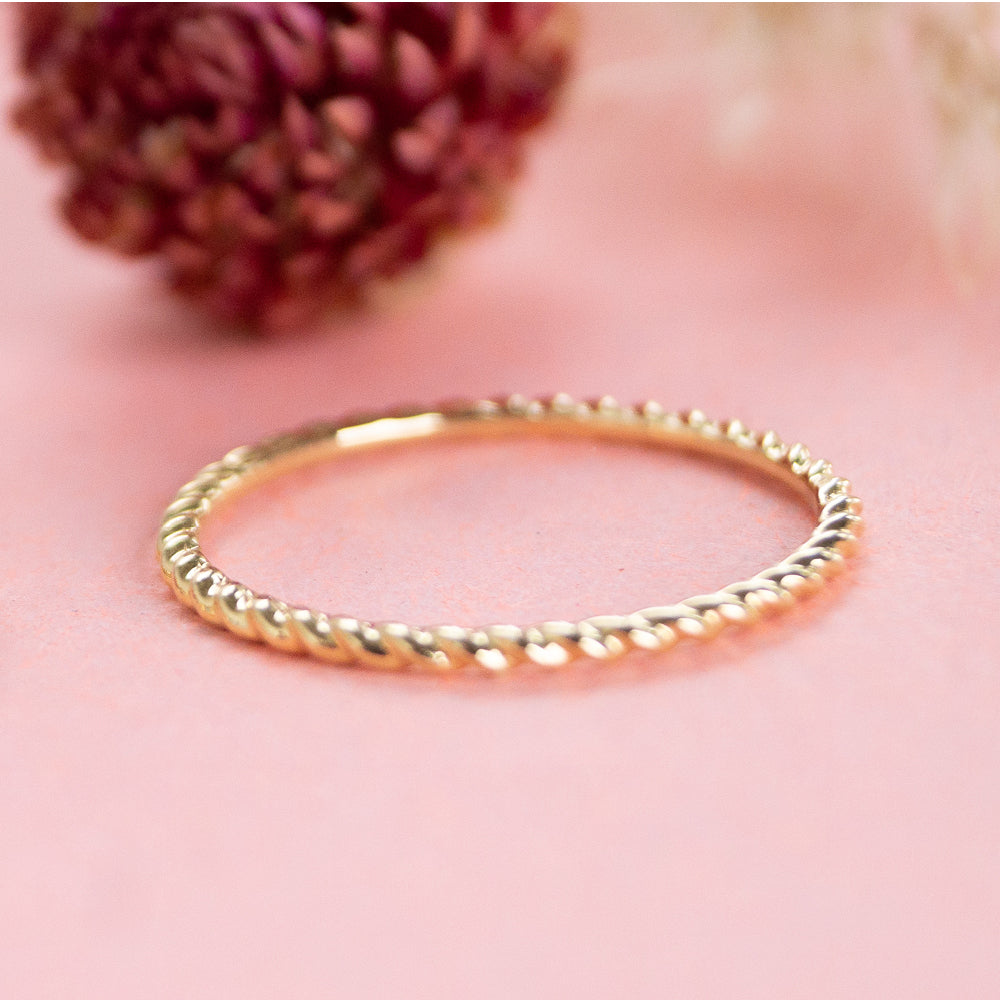 Skinny Twist Ring