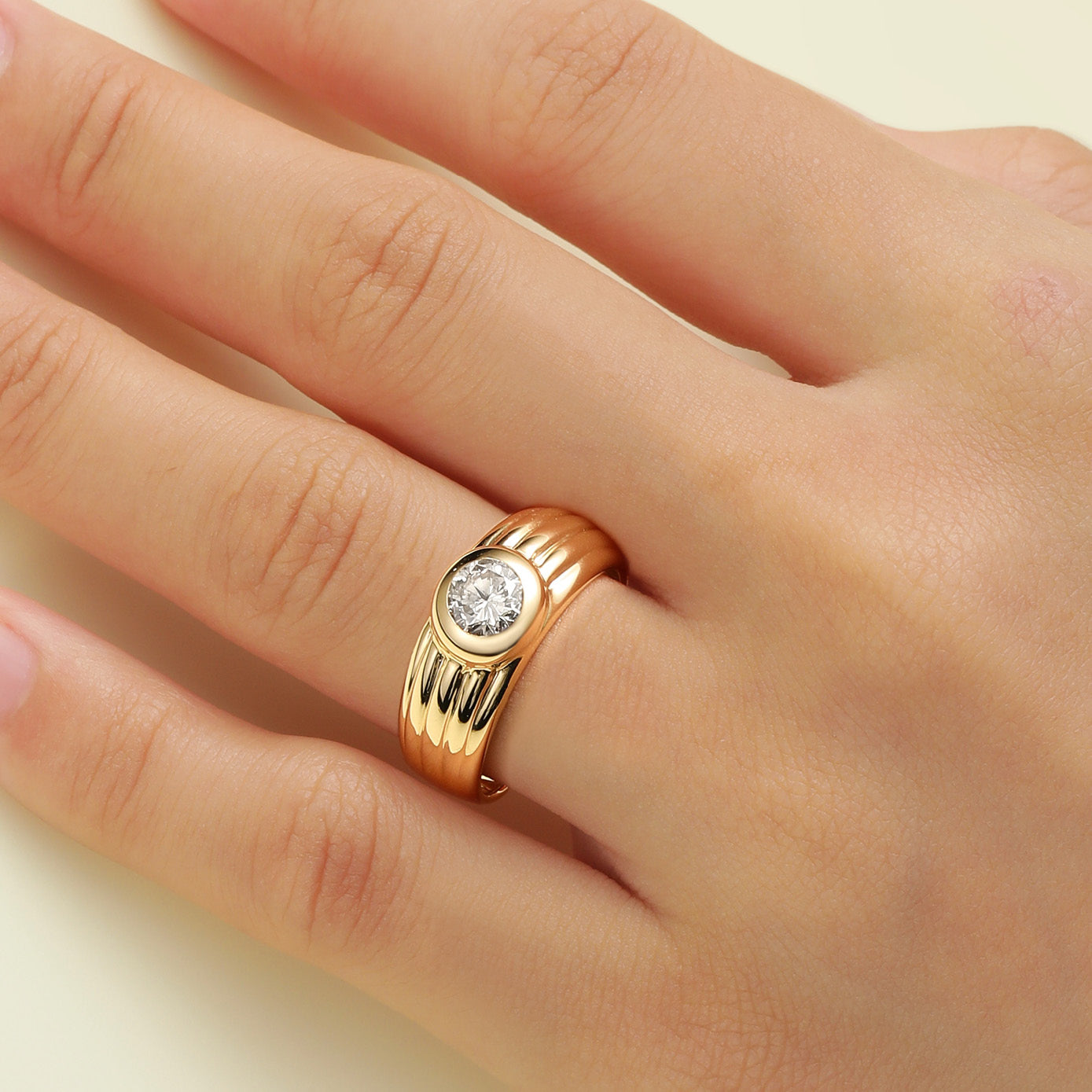 Sample Sale I Solid Bold Solitaire