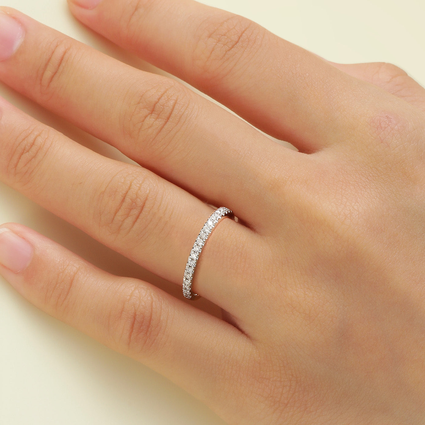 Bellevue Diamonds I Eternity Band IV.