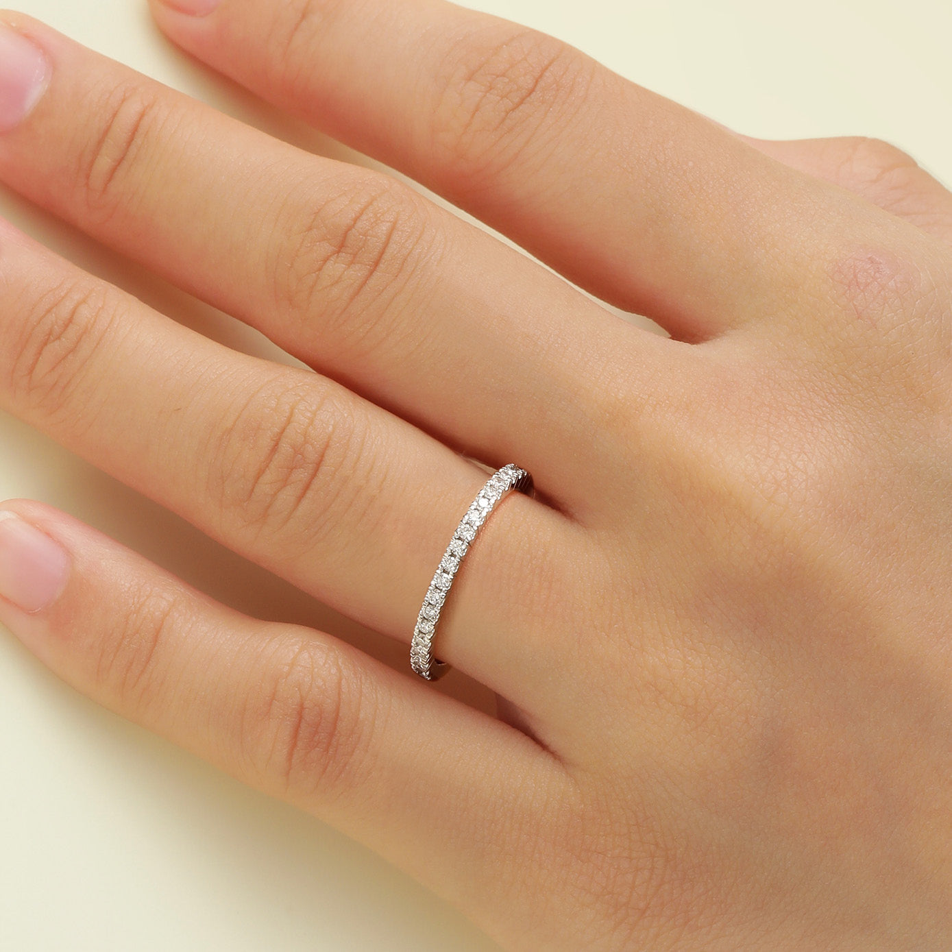 Bellevue Diamonds I Eternity Band V.