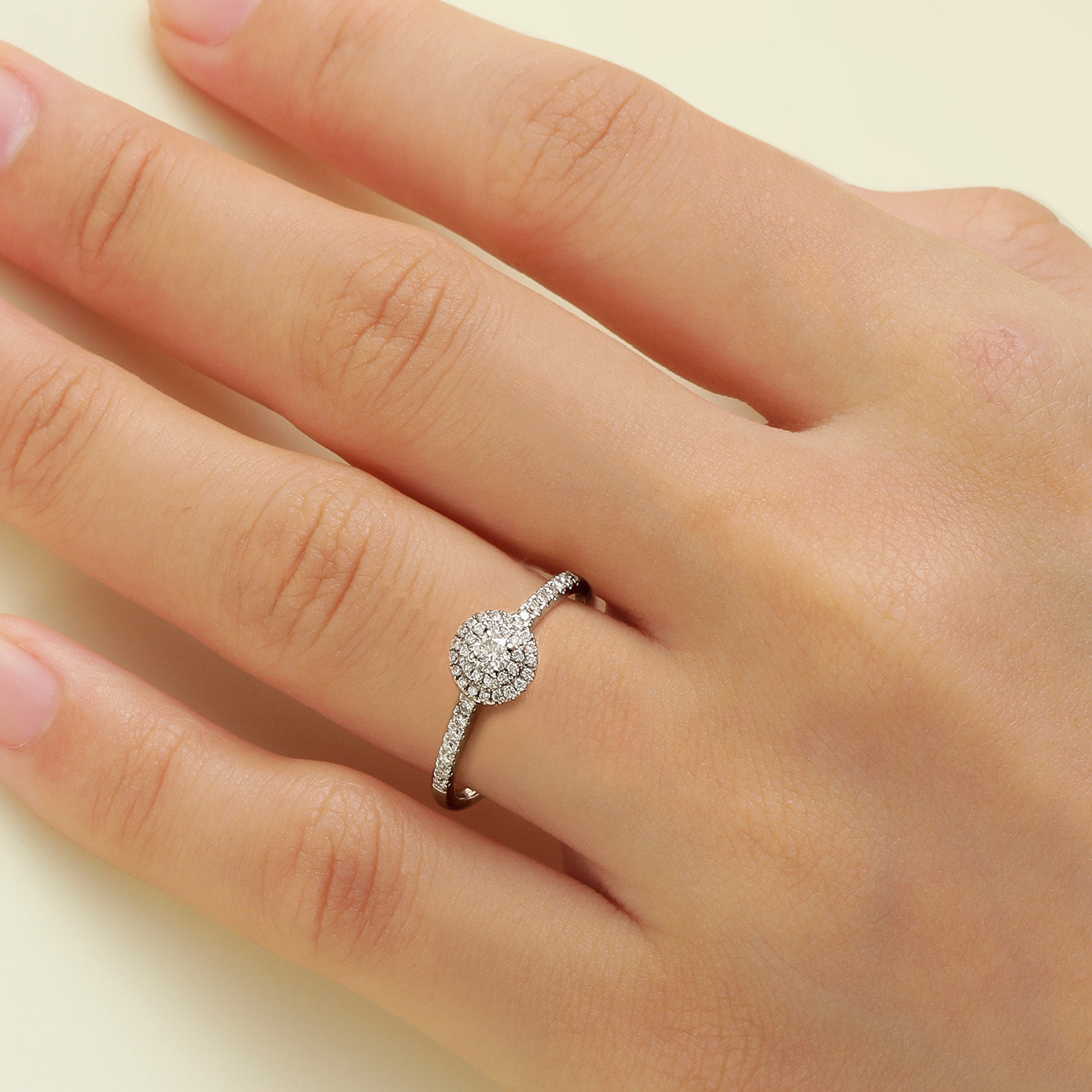 Bellevue Diamonds - Infinity Pavé™